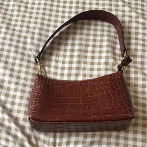 Elegant Brown Crocodile Pattern Women's Bag
